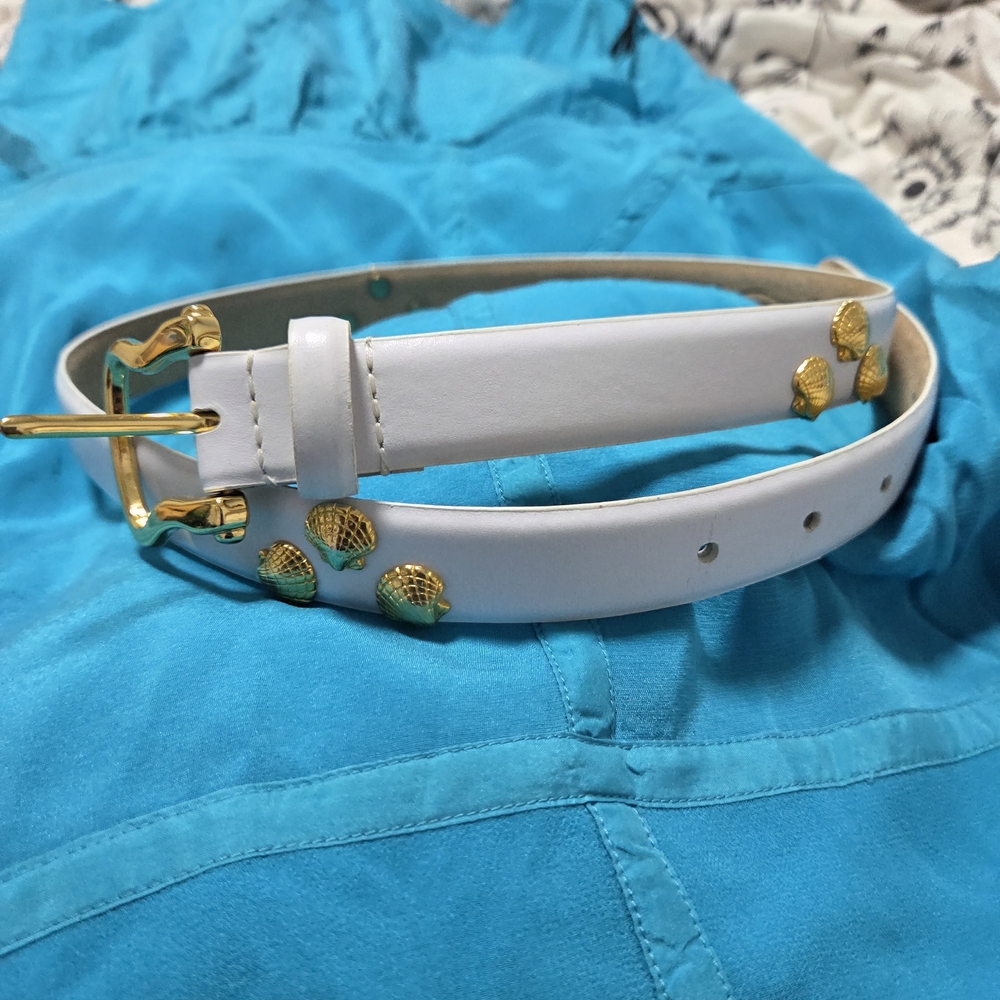 NWOT   Amiee Lynn White Leather Belt With Gold Shells